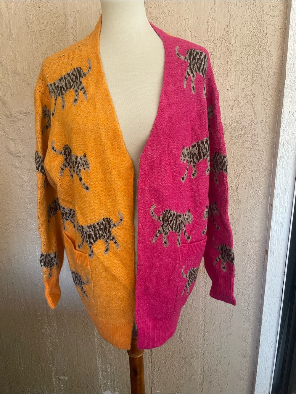 Bibi Two-Tone Cat Pattern Open Cardigan - Pink & Orange